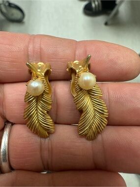 Vintage estate Gold-Tone Feather Clip-On Earrings with Pearls